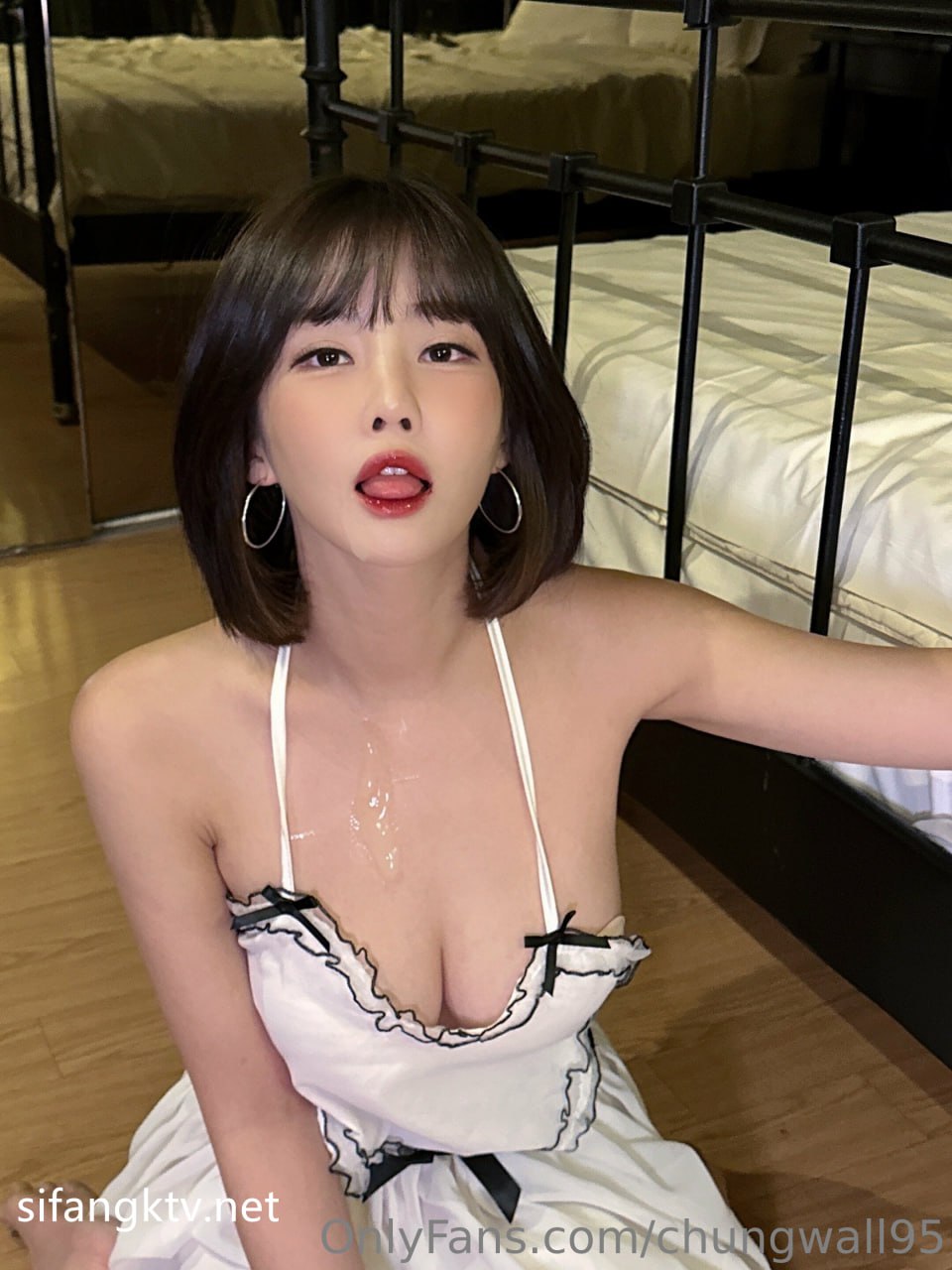 【2023-04-28】Lick my nipple please.m4v